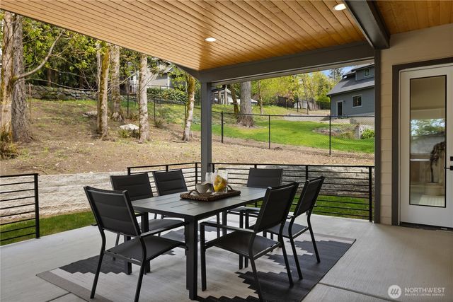 22536 SE 52nd Street, Issaquah, WA 98029