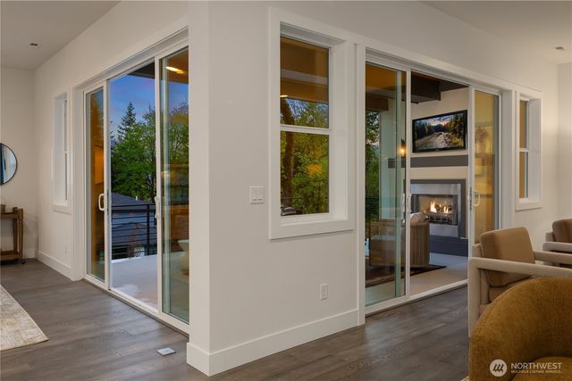 22536 SE 52nd Street, Issaquah, WA 98029