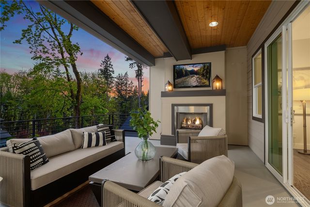 22536 SE 52nd Street, Issaquah, WA 98029