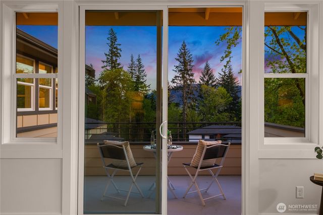 22536 SE 52nd Street, Issaquah, WA 98029