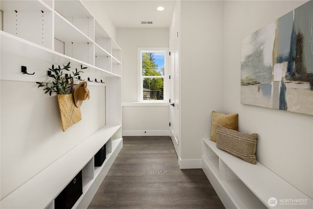 22536 SE 52nd Street, Issaquah, WA 98029