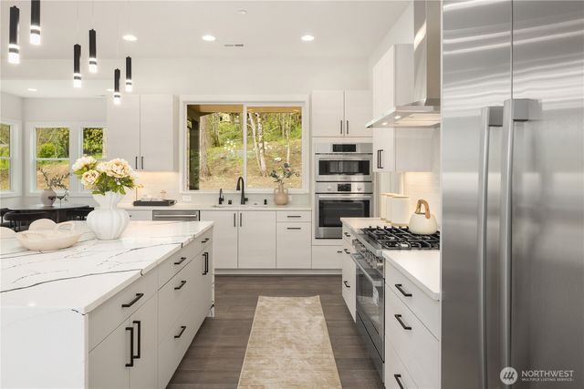 22536 SE 52nd Street, Issaquah, WA 98029