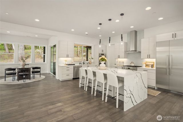 22536 SE 52nd Street, Issaquah, WA 98029