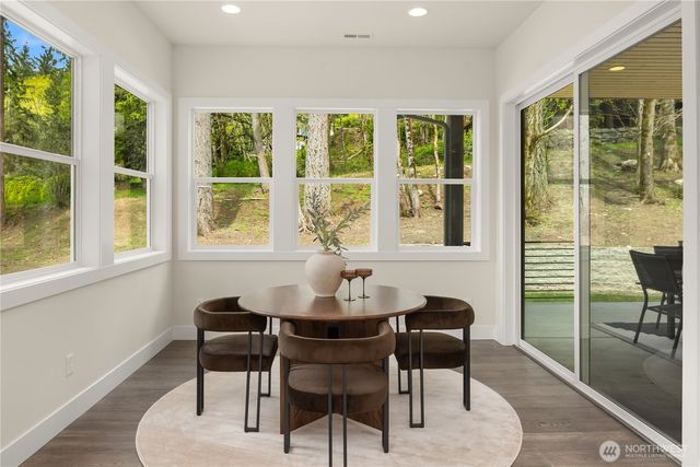 22536 SE 52nd Street, Issaquah, WA 98029