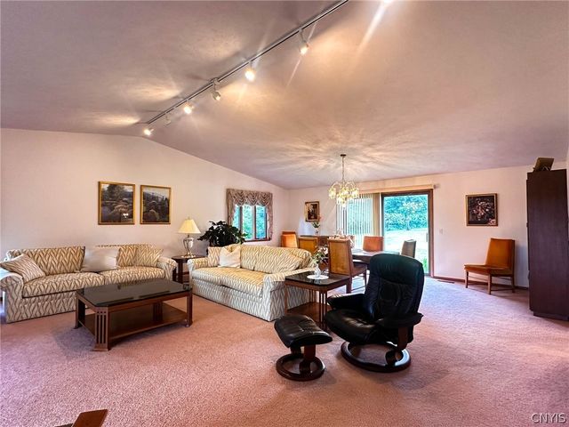 2354 Middle Road, Oneida, NY 13421