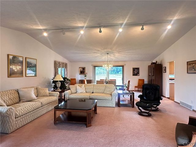 2354 Middle Road, Oneida, NY 13421