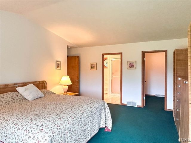 2354 Middle Road, Oneida, NY 13421