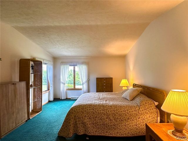 2354 Middle Road, Oneida, NY 13421