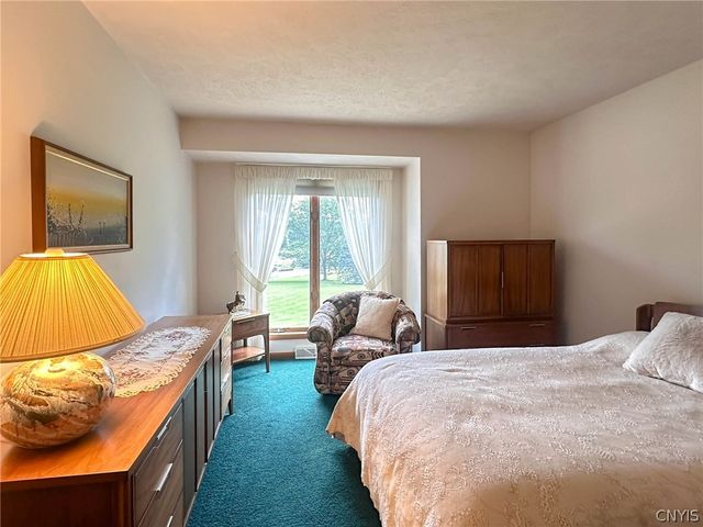 2354 Middle Road, Oneida, NY 13421