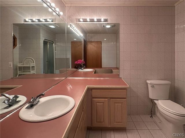 2354 Middle Road, Oneida, NY 13421