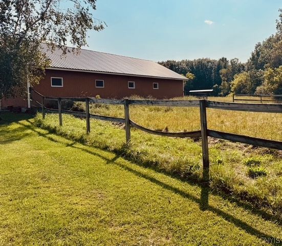 2354 Middle Road, Oneida, NY 13421