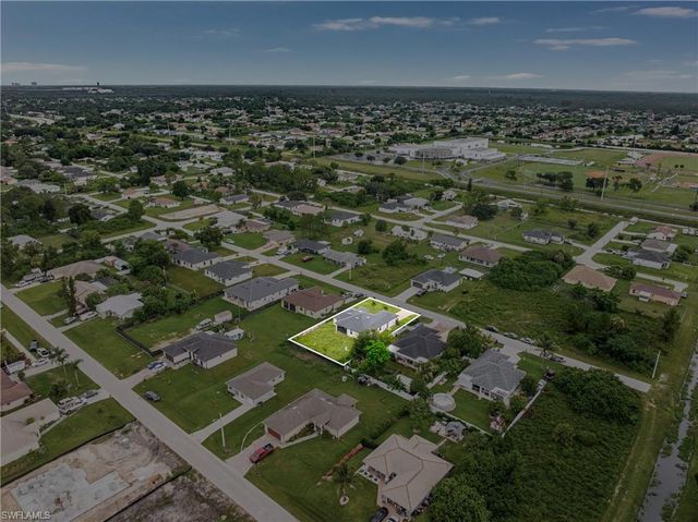 4707 6th ST W, Lehigh Acres, FL 33971