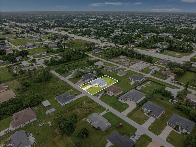 4707 6th ST W, Lehigh Acres, FL 33971