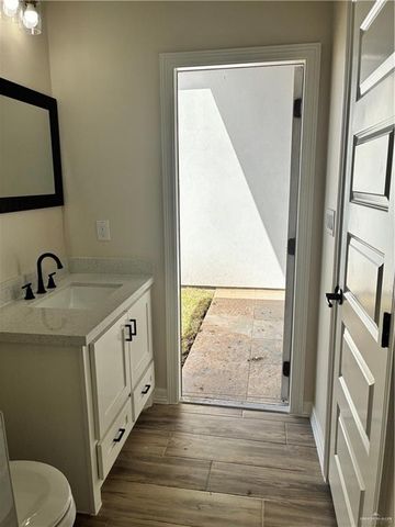 2413 N Venice N Avenue, Edinburg, TX 78542