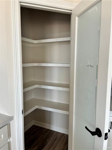 2413 N Venice N Avenue, Edinburg, TX 78542