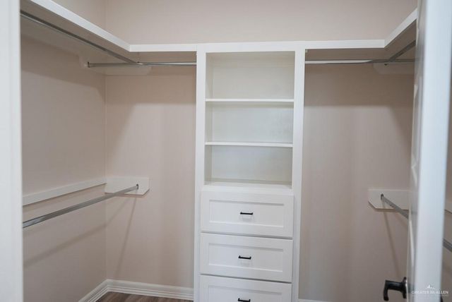 2413 N Venice N Avenue, Edinburg, TX 78542