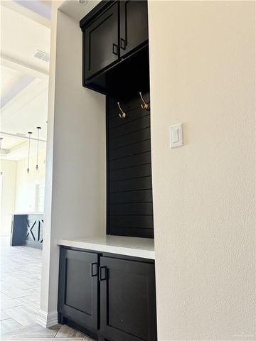 2413 N Venice N Avenue, Edinburg, TX 78542