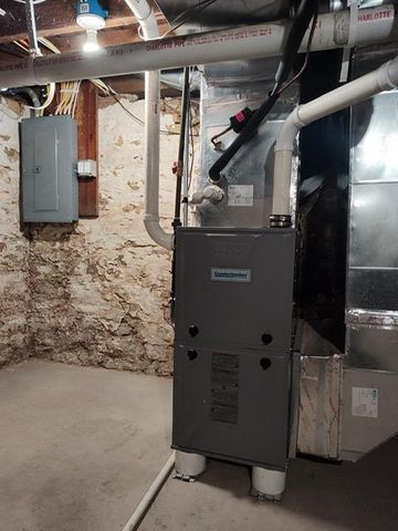 433 Bridge Street, Mazomanie, WI 53560