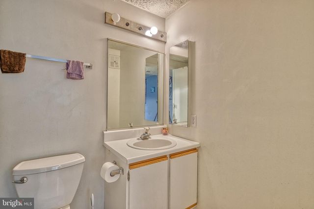 8040-H ABBEY CT #H, Pasadena, MD 21122
