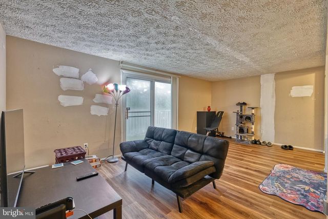 8040-H ABBEY CT #H, Pasadena, MD 21122
