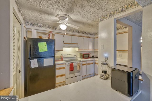 8040-H ABBEY CT #H, Pasadena, MD 21122