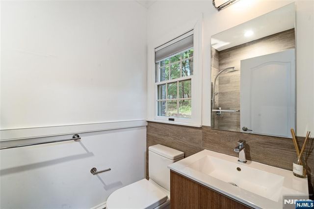 54 Mohawk Avenue, Norwood, NJ 07648