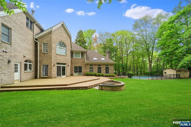 54 Mohawk Avenue, Norwood, NJ 07648