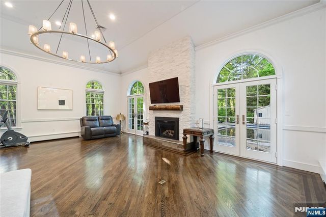 54 Mohawk Avenue, Norwood, NJ 07648