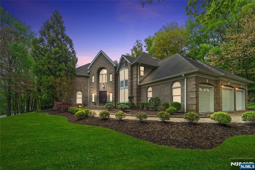 54 Mohawk Avenue, Norwood, NJ 07648