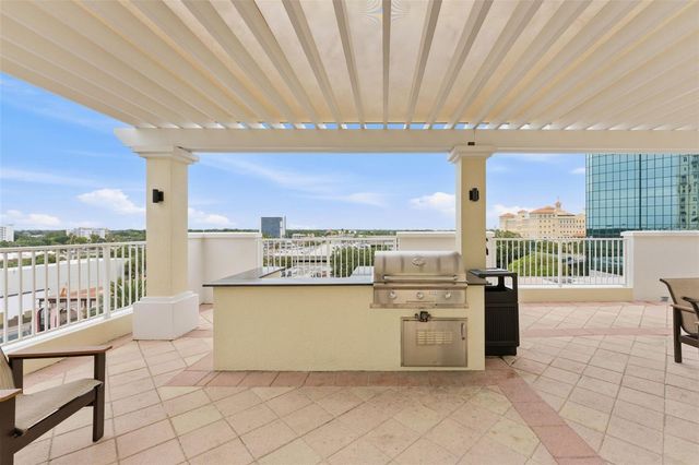 628 CLEVELAND STREET 1507, Clearwater, FL 33755