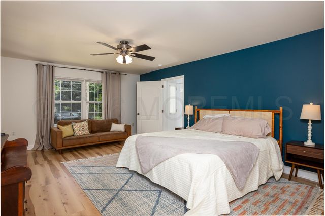 275 S Lakeshore Drive, Manahawkin, NJ 08050