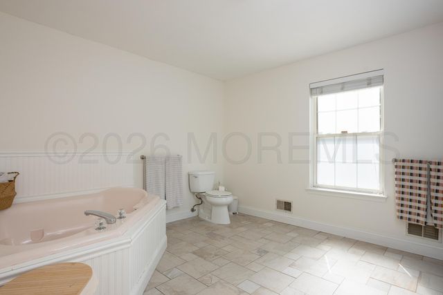 275 S Lakeshore Drive, Manahawkin, NJ 08050