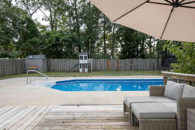 275 S Lakeshore Drive, Manahawkin, NJ 08050