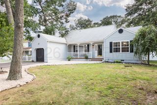 275 S Lakeshore Drive, Manahawkin, NJ 08050