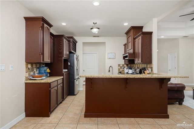 304 N 18th Street, Hidalgo, TX 78557