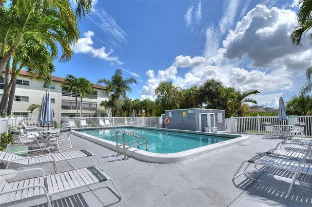 4200 CRYSTAL LAKE Drive 212, Deerfield Beach, FL 33064
