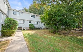 61 Bentwood Drive APT 5, Waterbury, CT 06705