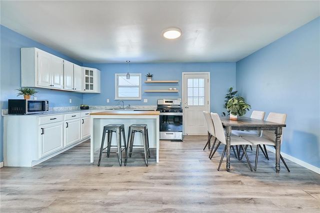 200 E Hulett Street, Edgerton, KS 66021