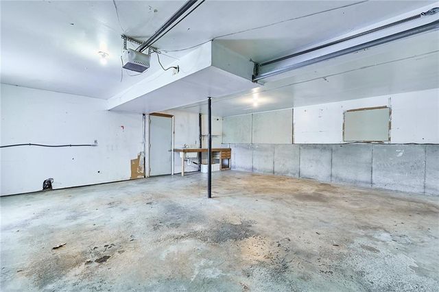 200 E Hulett Street, Edgerton, KS 66021