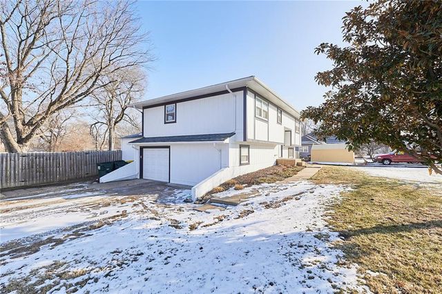 200 E Hulett Street, Edgerton, KS 66021