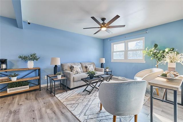 200 E Hulett Street, Edgerton, KS 66021