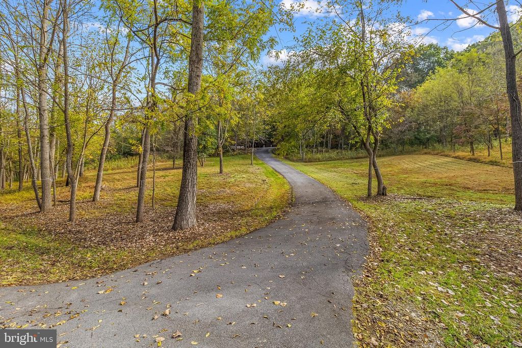105 RABBITS REST LN, Shepherdstown, WV 25443