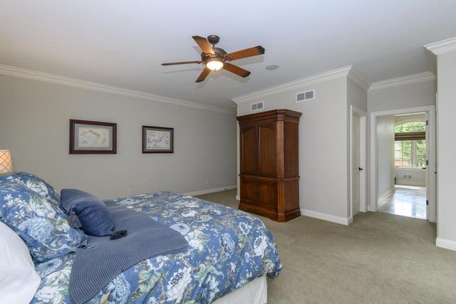 S76W26010 Prairieside DRIVE, Waukesha, WI 53189