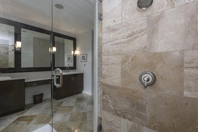 S76W26010 Prairieside DRIVE, Waukesha, WI 53189