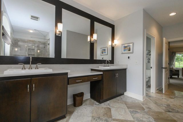 S76W26010 Prairieside DRIVE, Waukesha, WI 53189