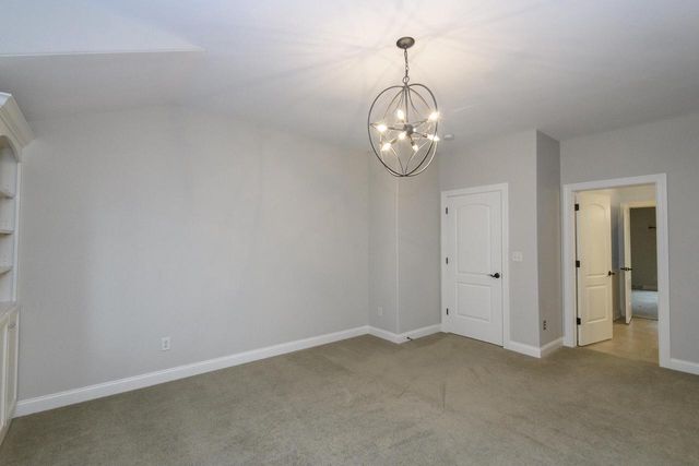 S76W26010 Prairieside DRIVE, Waukesha, WI 53189