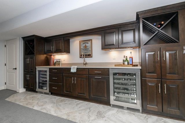 S76W26010 Prairieside DRIVE, Waukesha, WI 53189