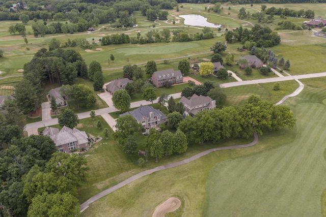 S76W26010 Prairieside DRIVE, Waukesha, WI 53189