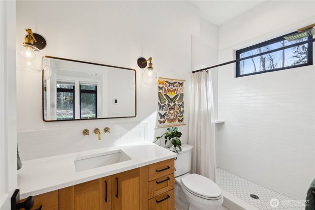 5680 Paradise Lane, Anacortes, WA 98221