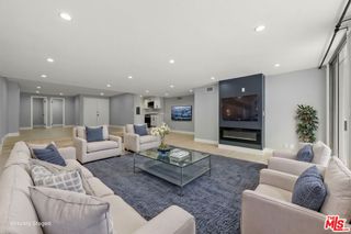 441 N Oakhurst Drive 206, Beverly Hills, CA 90210
